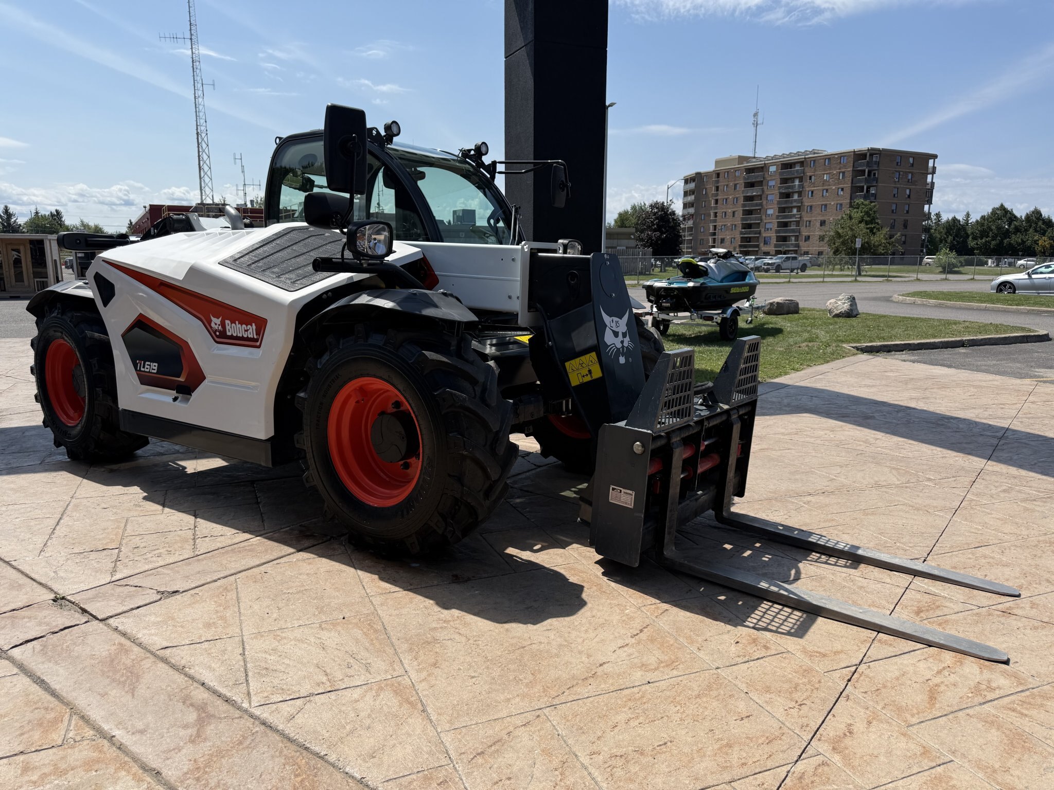 2024 Bobcat Telehandler TL619
