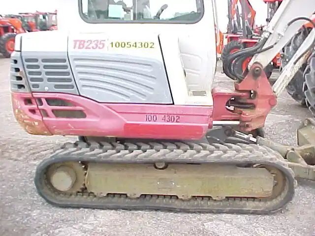 0 Takeuchi TB235