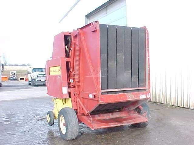 1995 New Holland 640