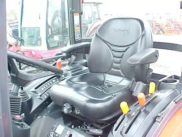 2021 Kubota LX3310HSDCC