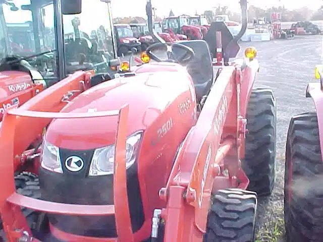 2022 Kubota L2501 HST