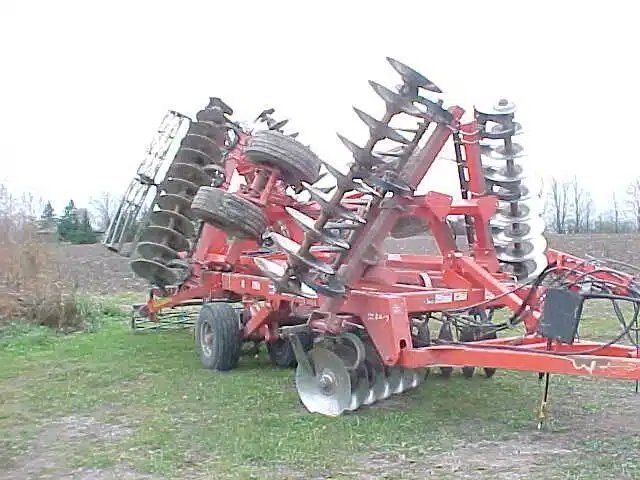 2018 Kuhn Krause 8215 22W