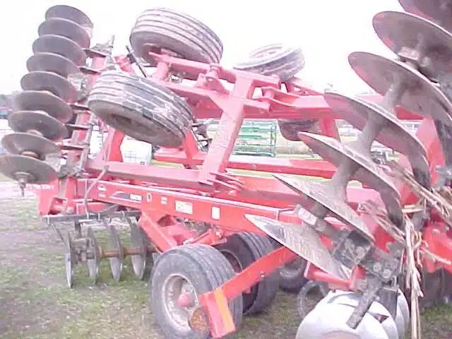 2018 Kuhn Krause 8215 22W