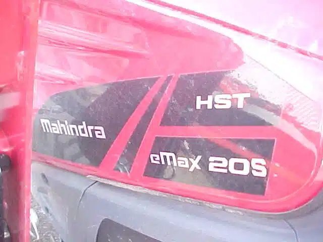 2023 Mahindra eMAX 20S HST