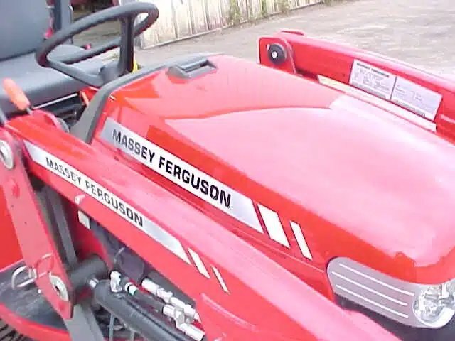 2015 Massey Ferguson GC1710