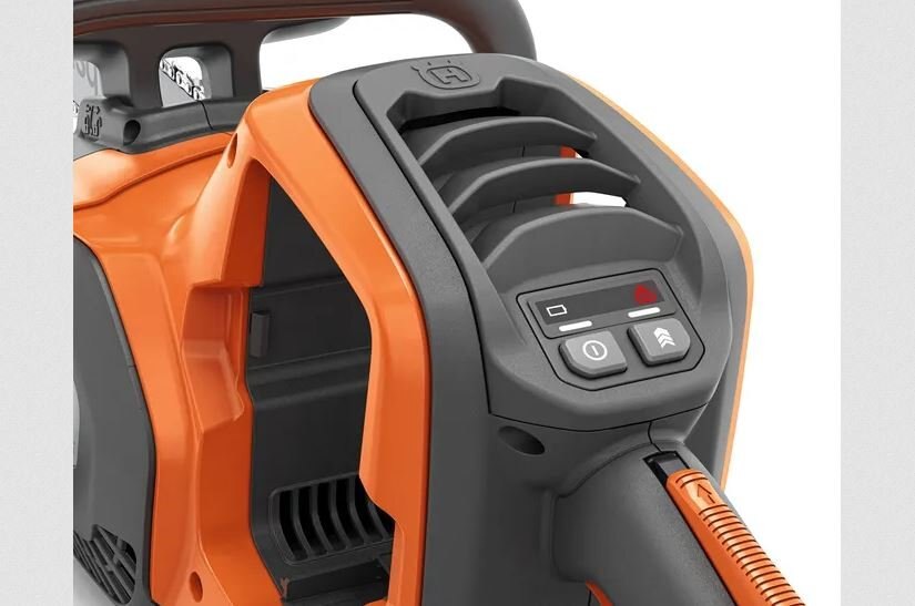 HUSQVARNA Power Axe 350i without battery charger