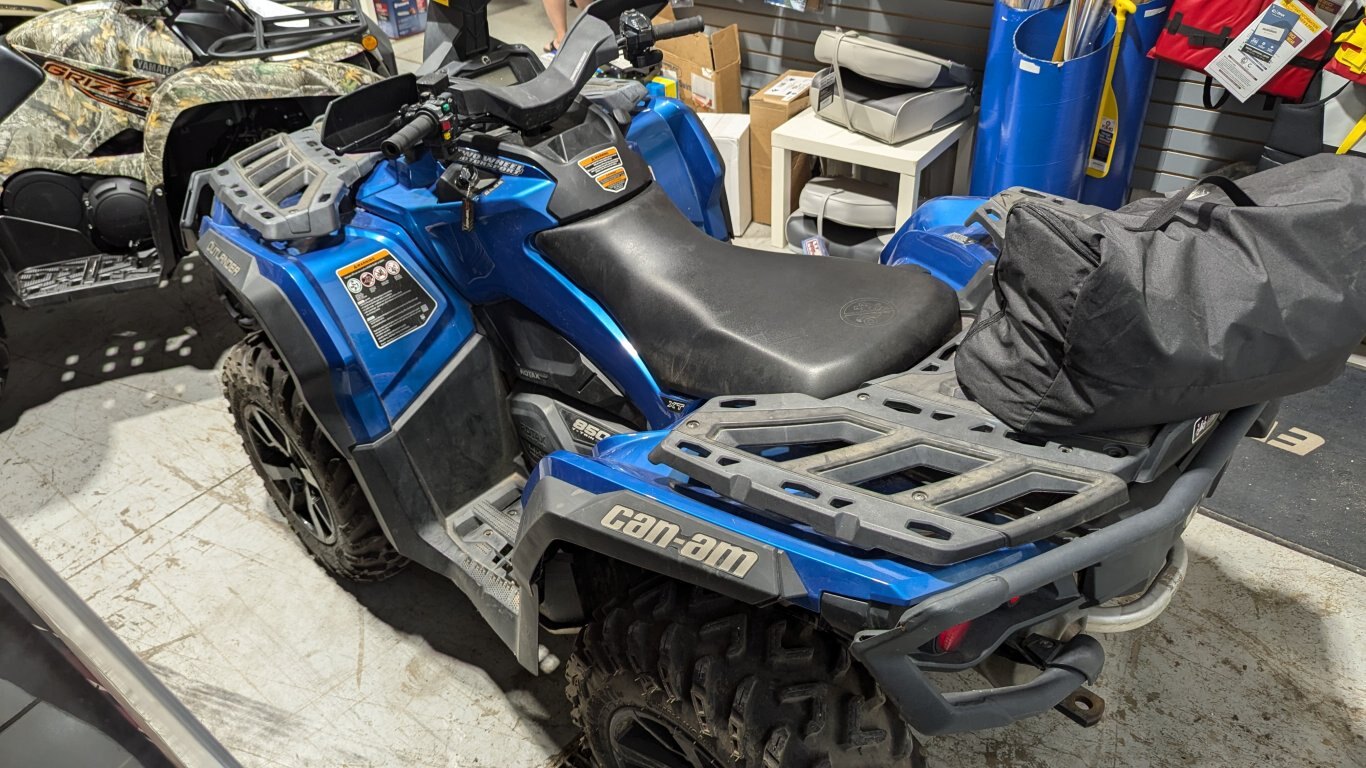 2022 Can Am Outlander XT 850 oxford blue