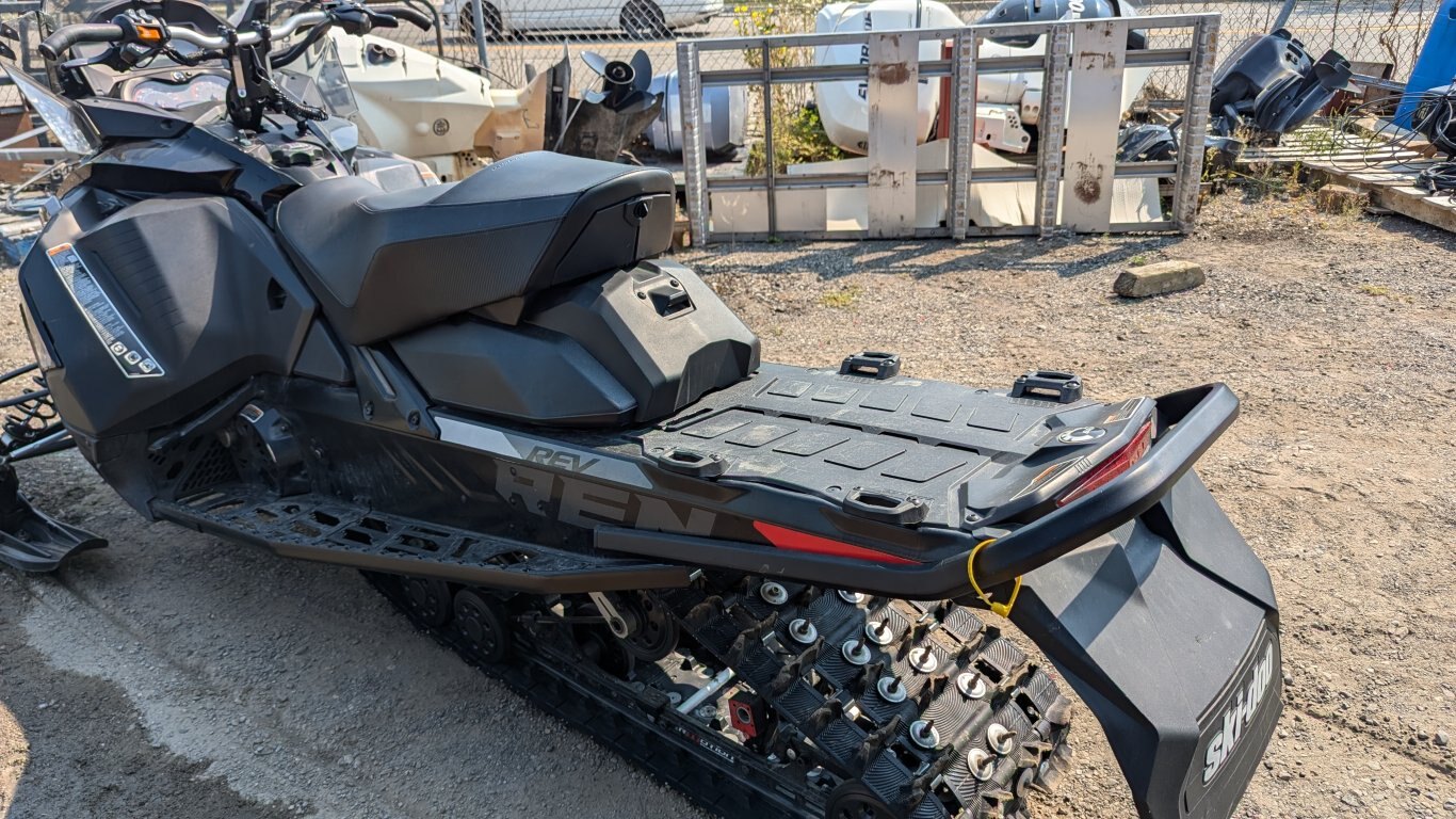 Ski Doo Renegade Adrenaline Rotax 900 Ace Turbo