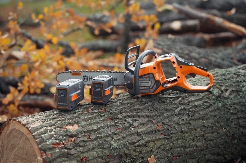 HUSQVARNA 550i XP® with battery and charger 16