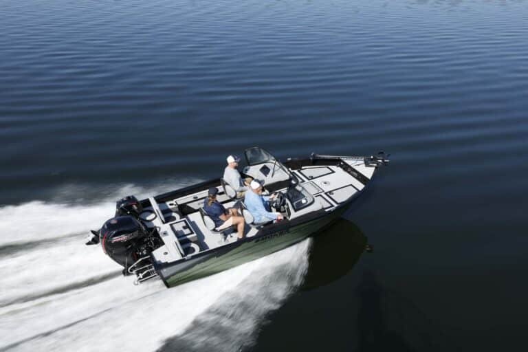 2026 Smoker Craft Excursion 176 T Red