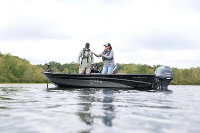 2026 Smoker Craft Pro Angler 165 SC Red