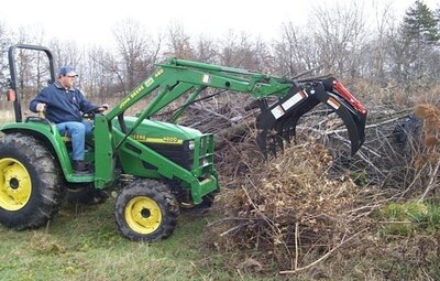 Worksaver GRAPPLE RAKES Compact Tractors up to 40 HP