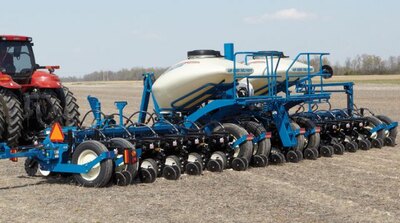 Kinze3660 Planters Pivot Fold