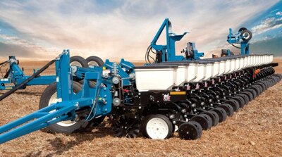 Kinze 3700 24R 20/22 Planters Front Fold