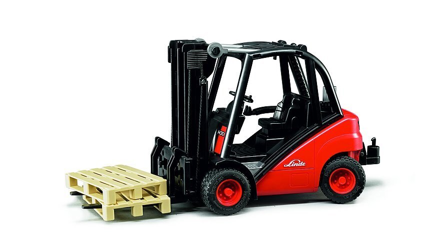 LINDE FORKLIFT WITH PALLETS