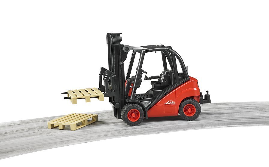 LINDE FORKLIFT WITH PALLETS