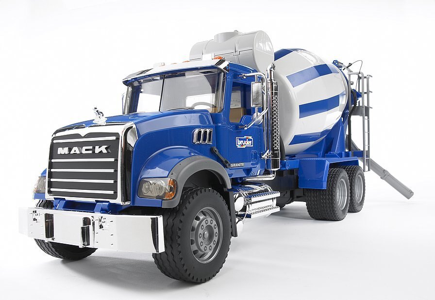 MACK GRANITE CEMENT MIXER