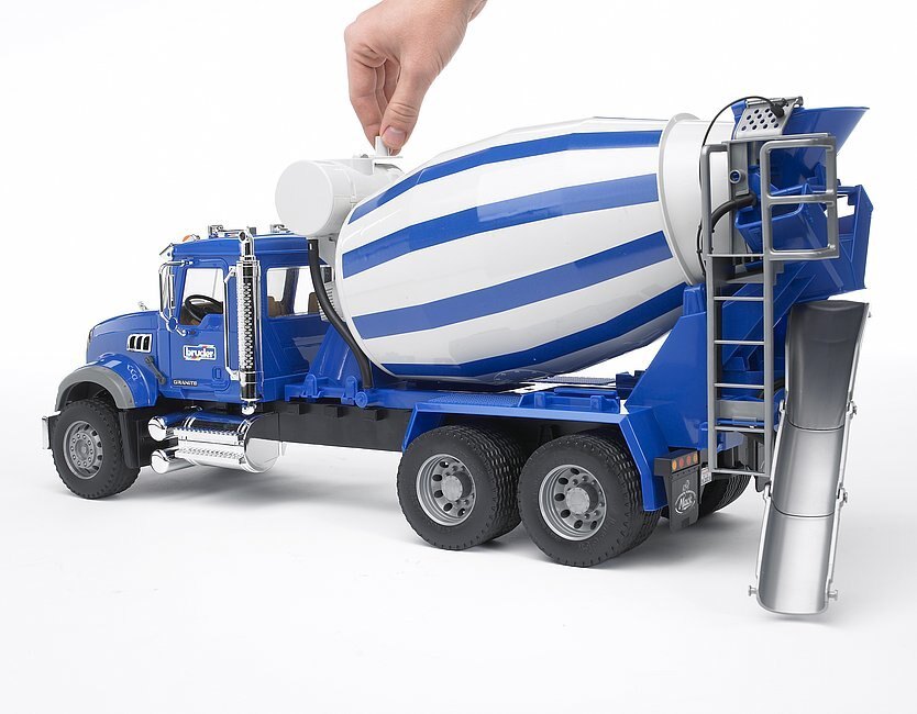 MACK GRANITE CEMENT MIXER