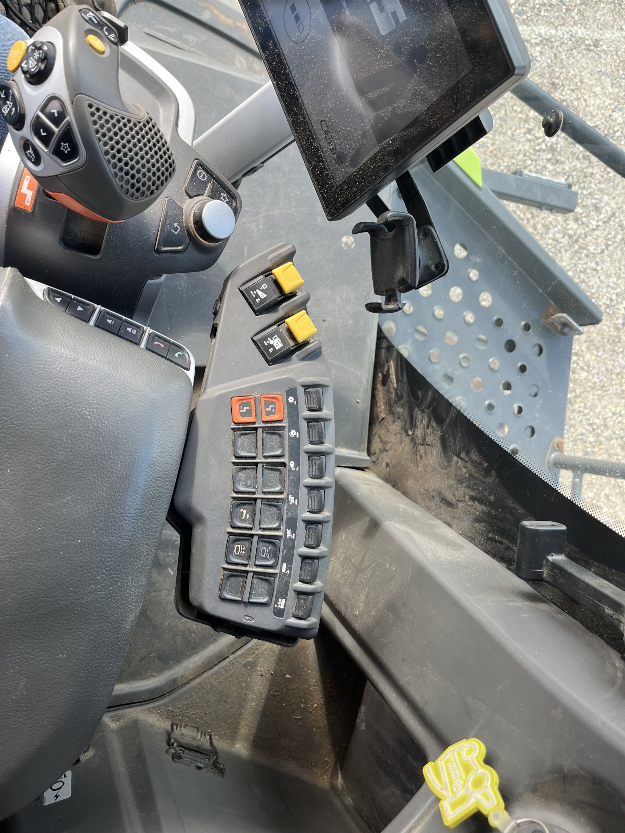 2021 CLAAS LEXION 8700
