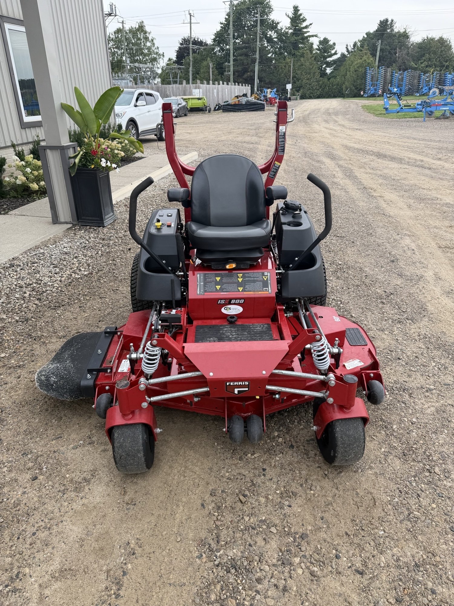 2023 FERRIS ISX 800