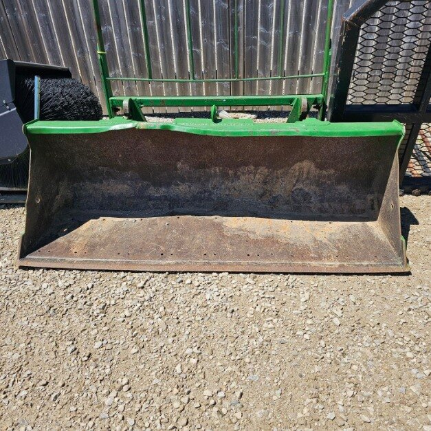 John Deere 72 Bucket