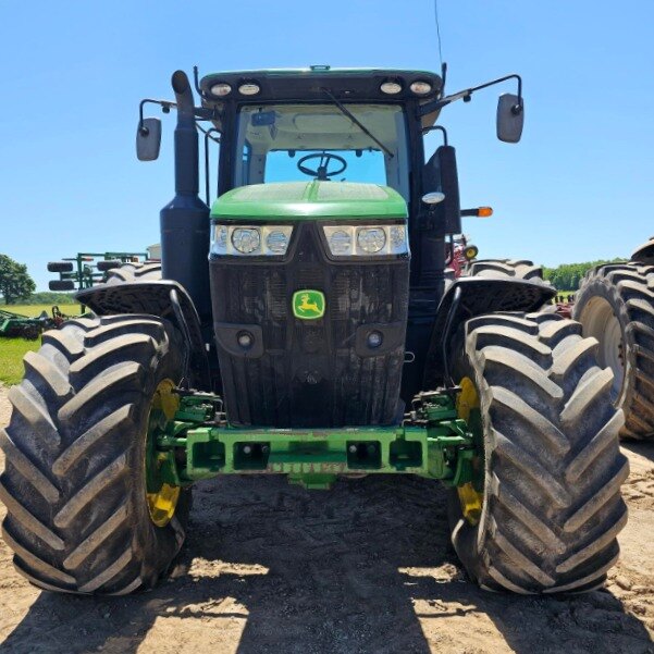 2014 John Deere 7270R