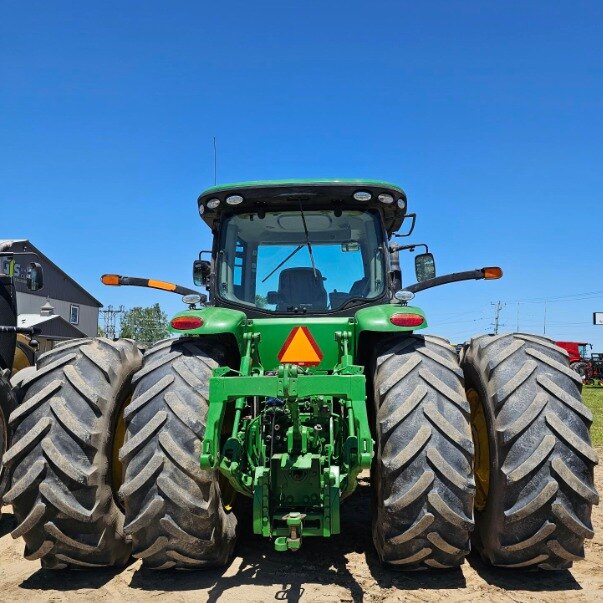 2014 John Deere 7270R