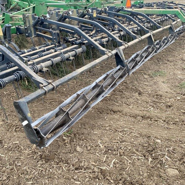 JOHN DEERE 726 CULTIVATOR