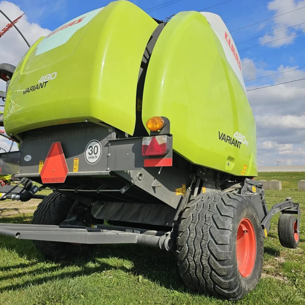 2022 CLAAS Variant 480RC