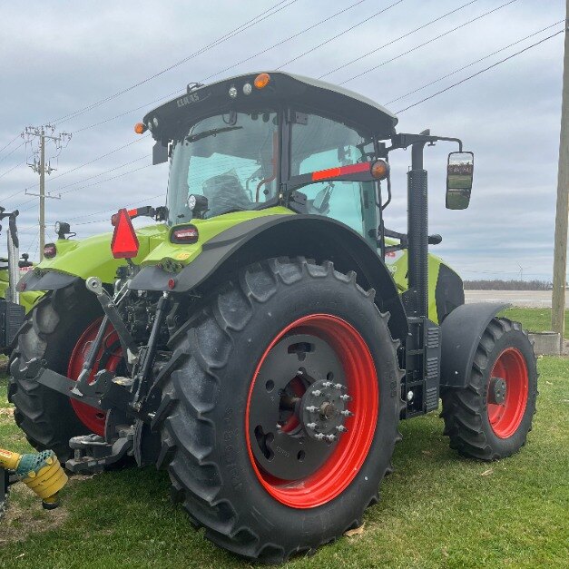 CLAAS Axion 810