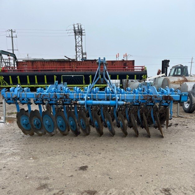 2017 LEMKEN RUBIN 9/300 U