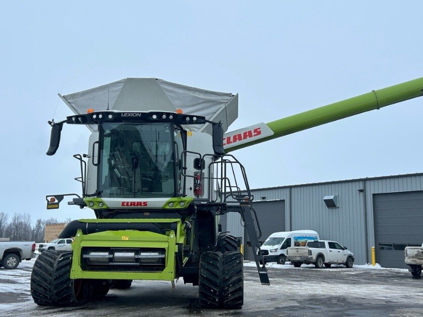 2023 CLAAS LEXION 8700TT