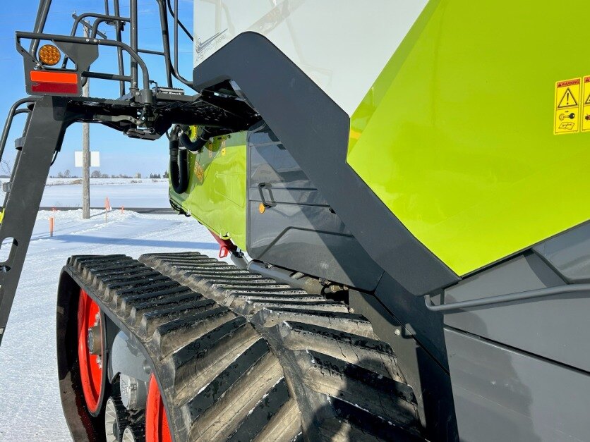 2021 CLAAS LEXION 8700TT