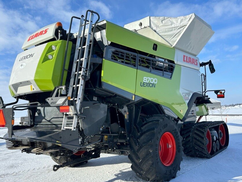 2021 CLAAS LEXION 8700TT