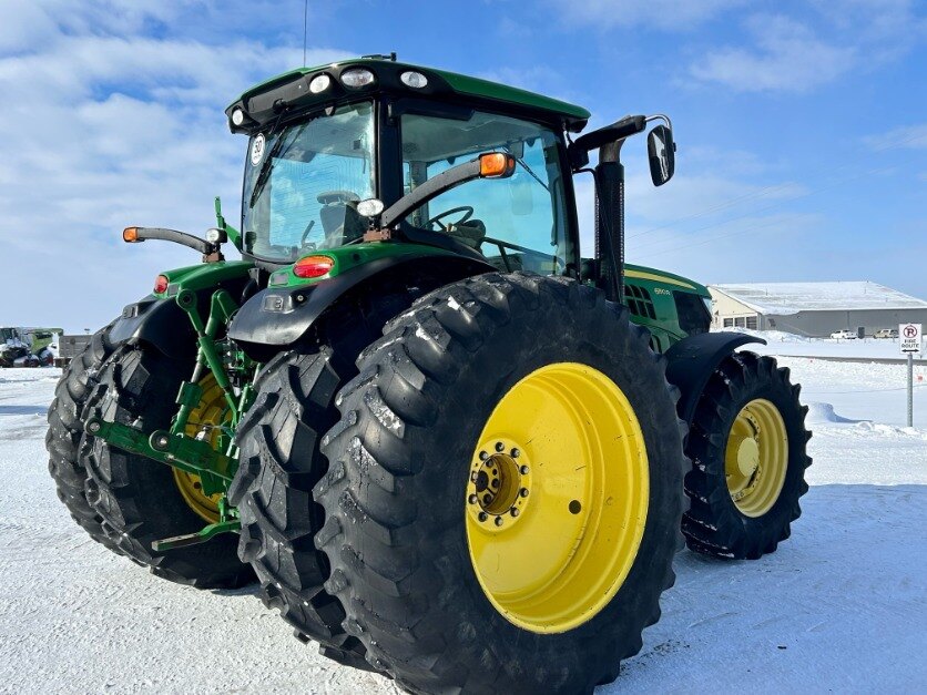 2015 JOHN DEERE 6150R