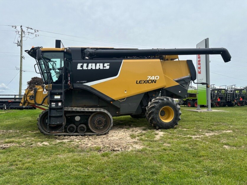 2013 CLAAS LEXION 740