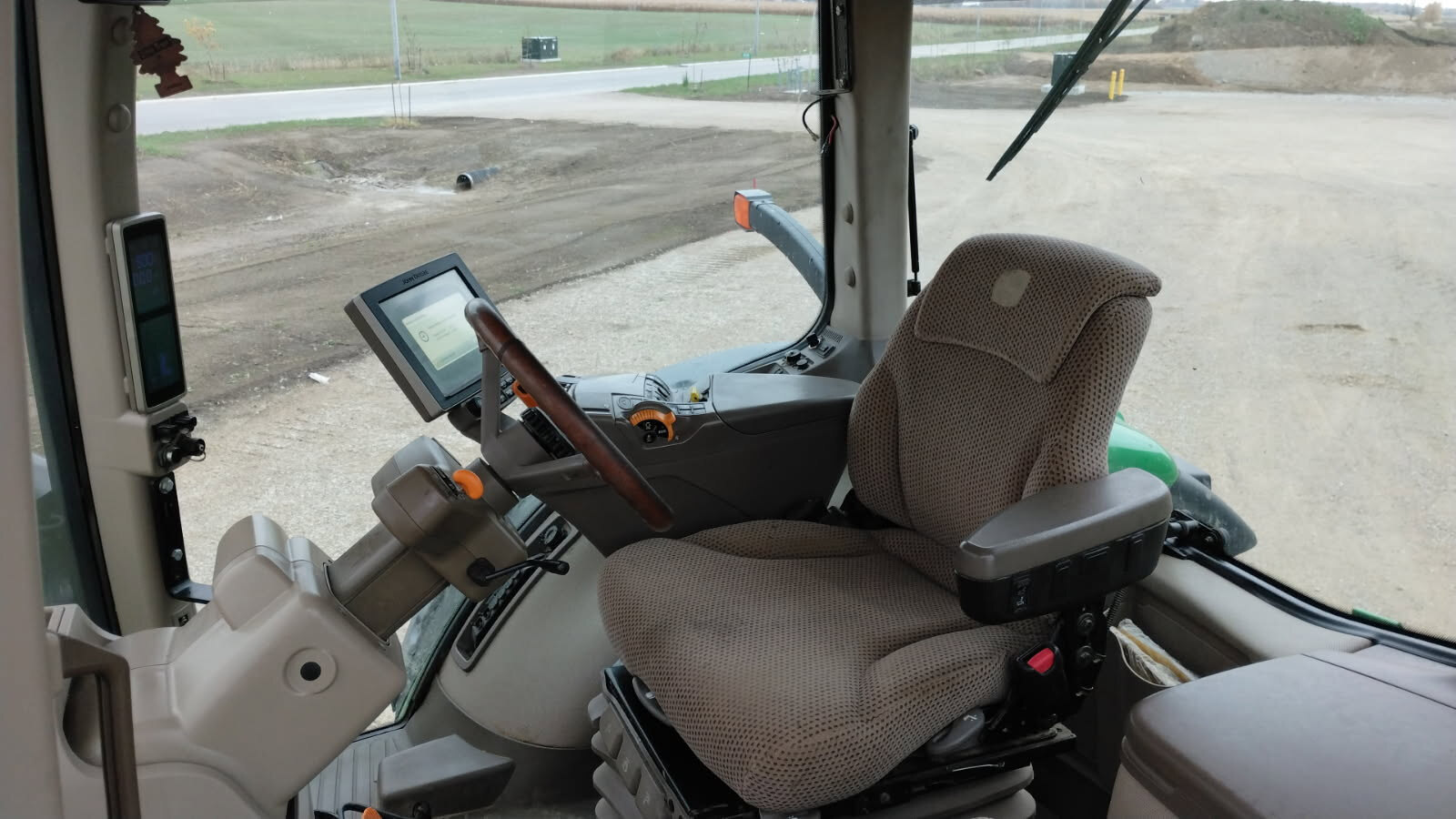 2015 JOHN DEERE 7270R