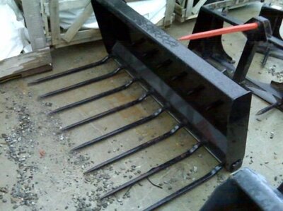 BRAND NEW HLA Manure Fork