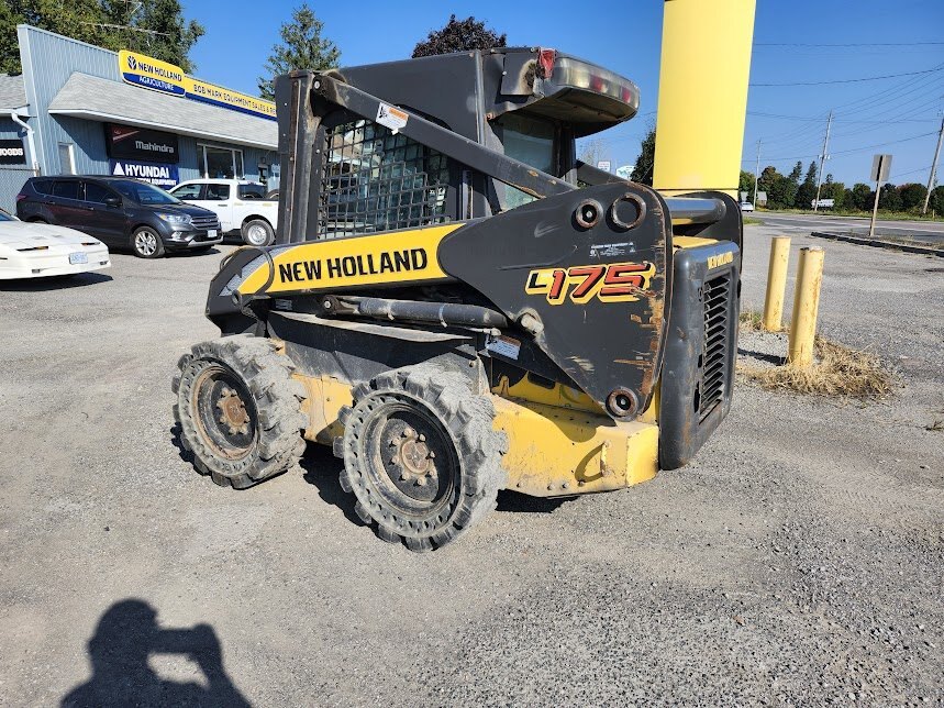 2010 New Holland L175