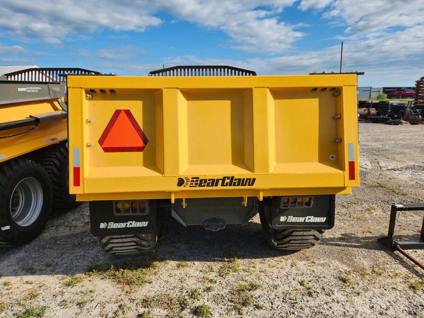 BearClaw 15 ton dump trailer