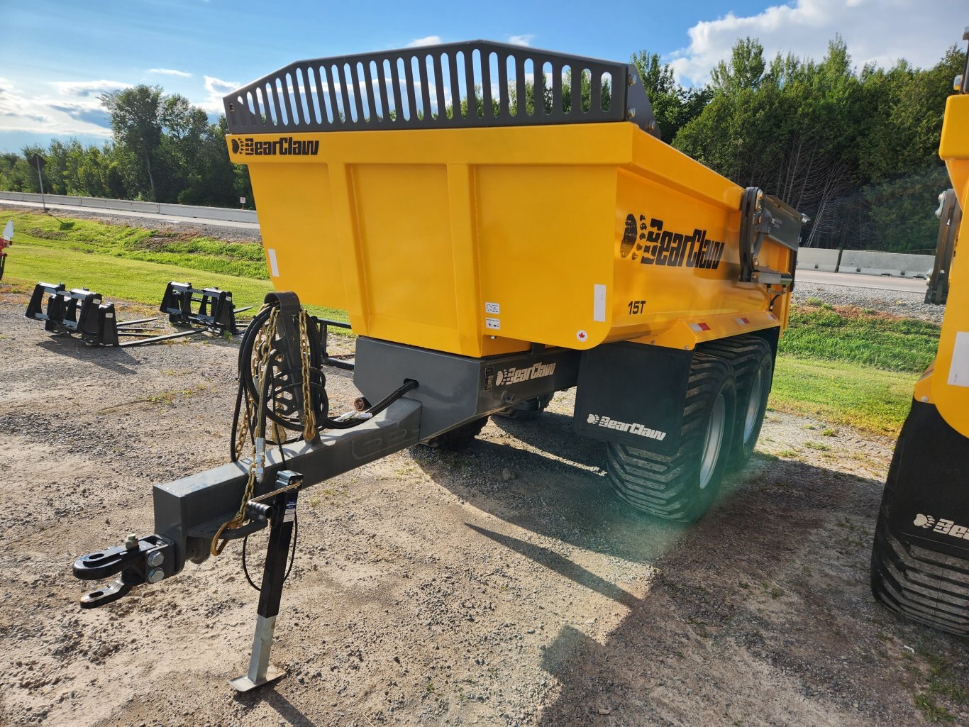 BearClaw 15 ton dump trailer