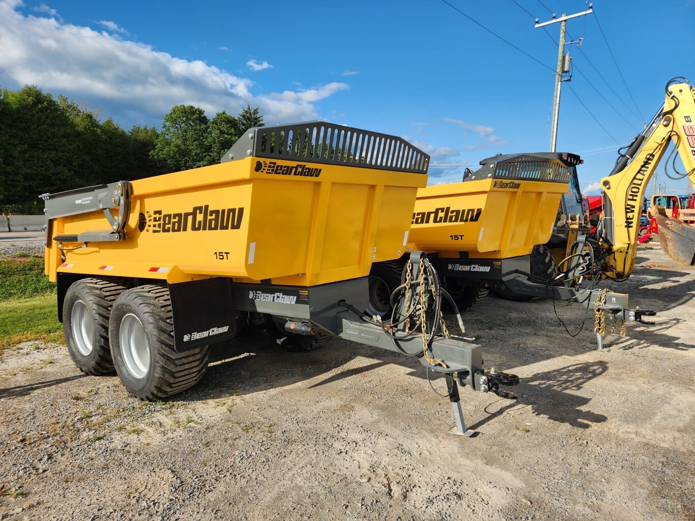 BearClaw 15 ton dump trailer