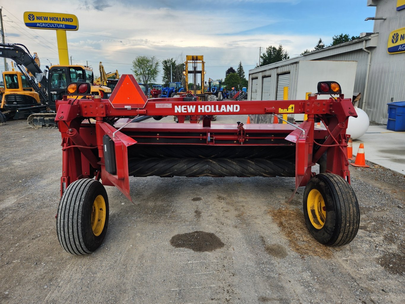 2021 New Holland 210R