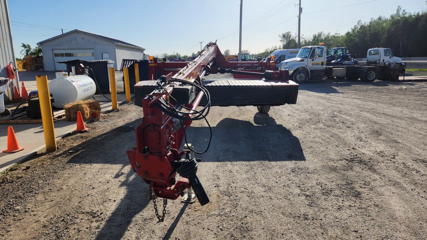 2018 New Holland 313 discbine