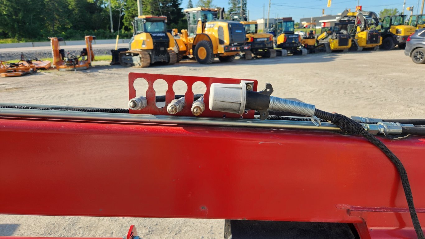 2018 New Holland 313 discbine