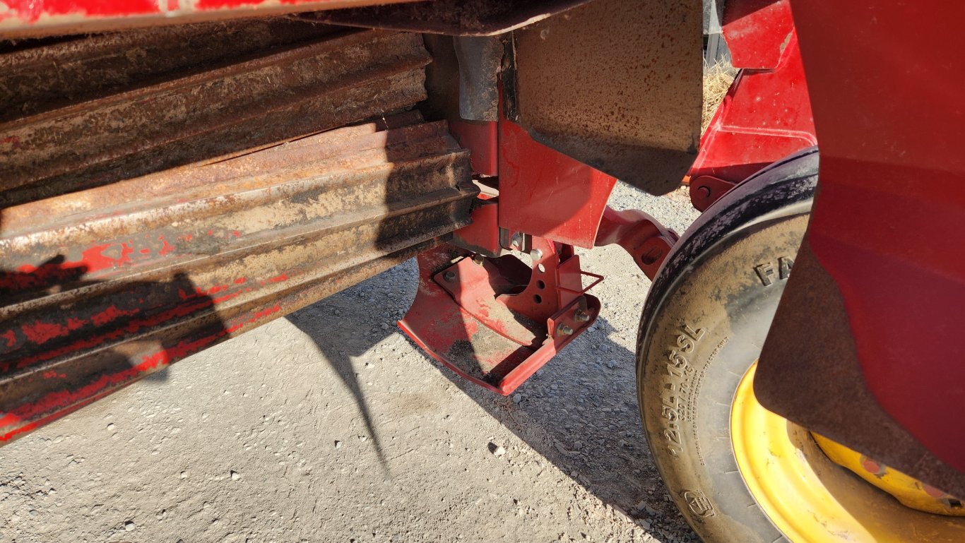 2018 New Holland 313 discbine