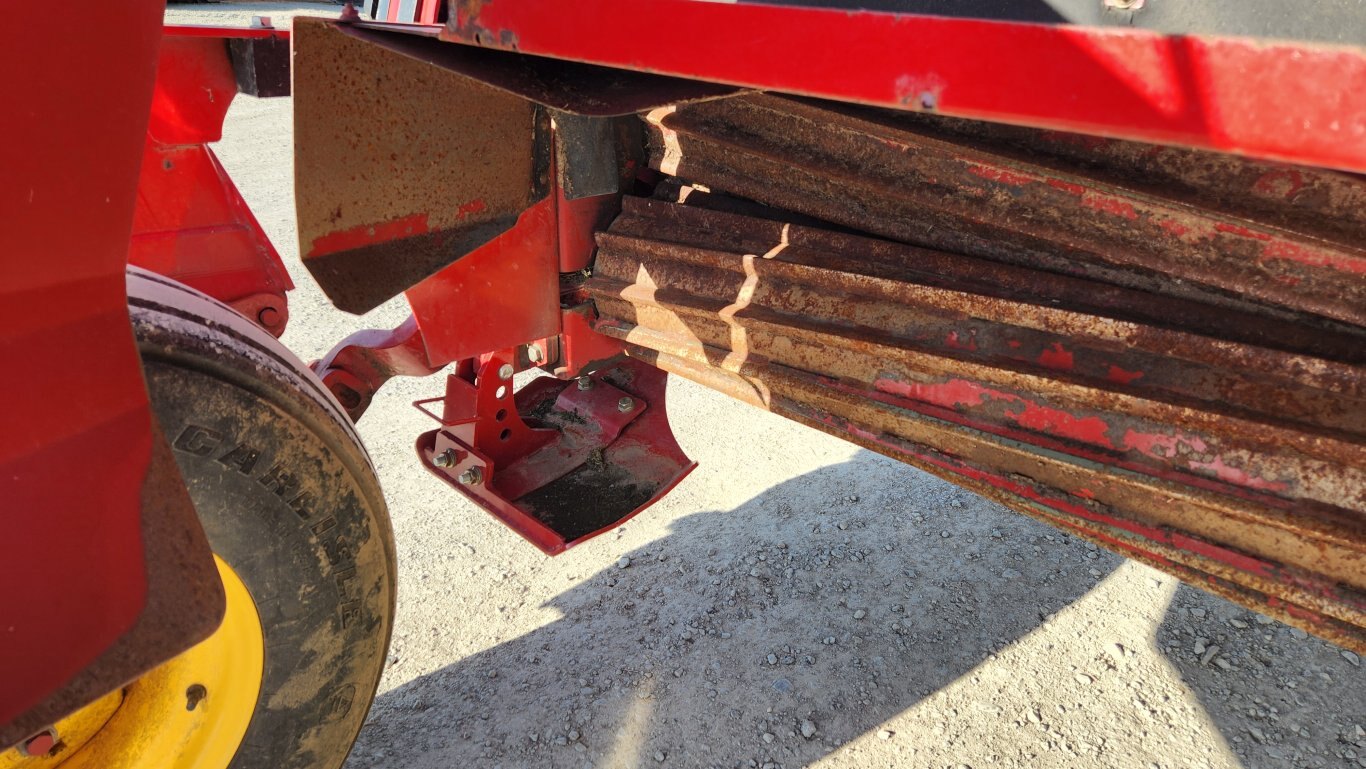 2018 New Holland 313 discbine