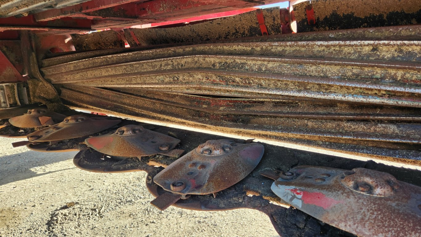 2018 New Holland 313 discbine