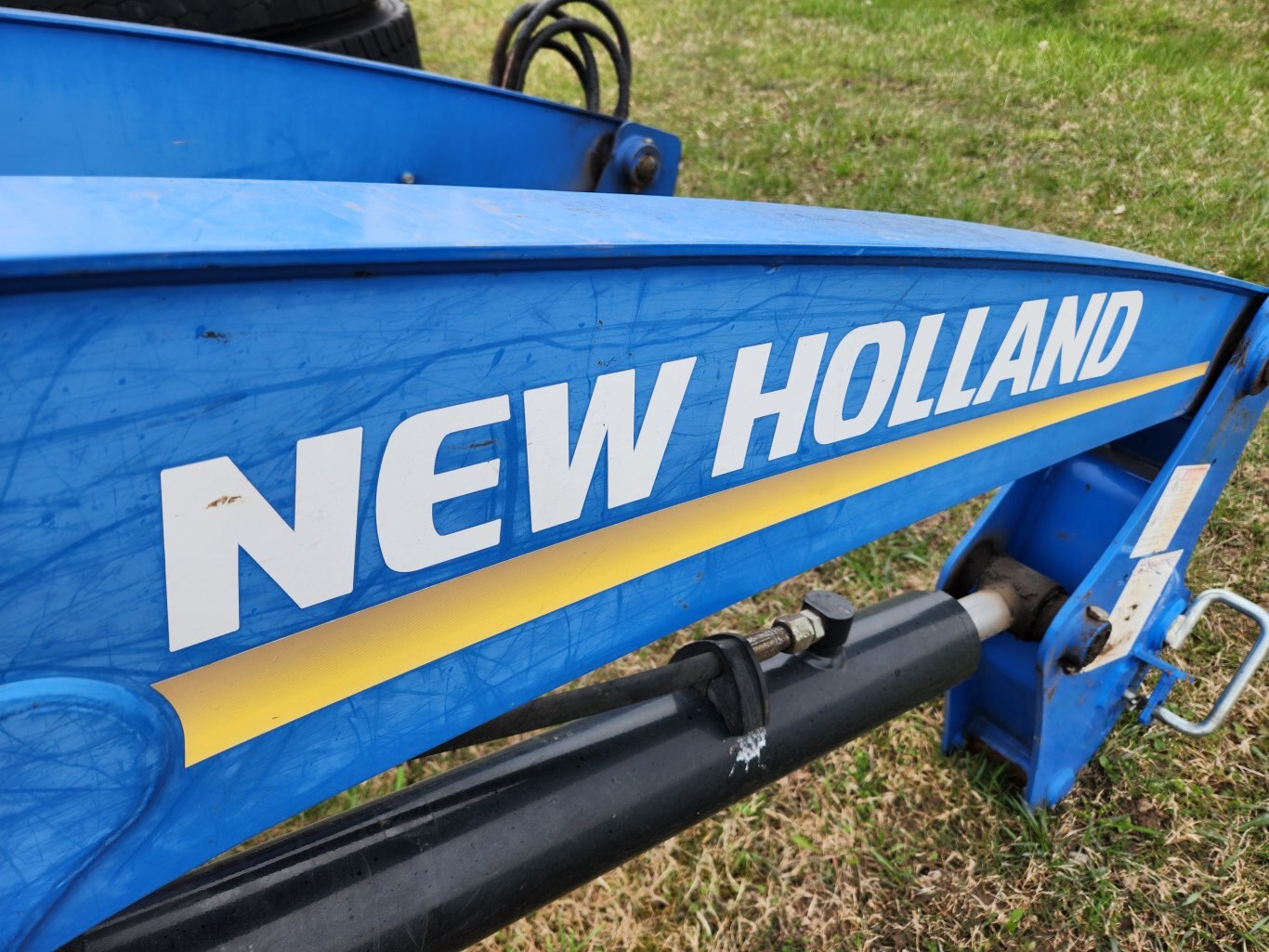 New Holland 655TL loader
