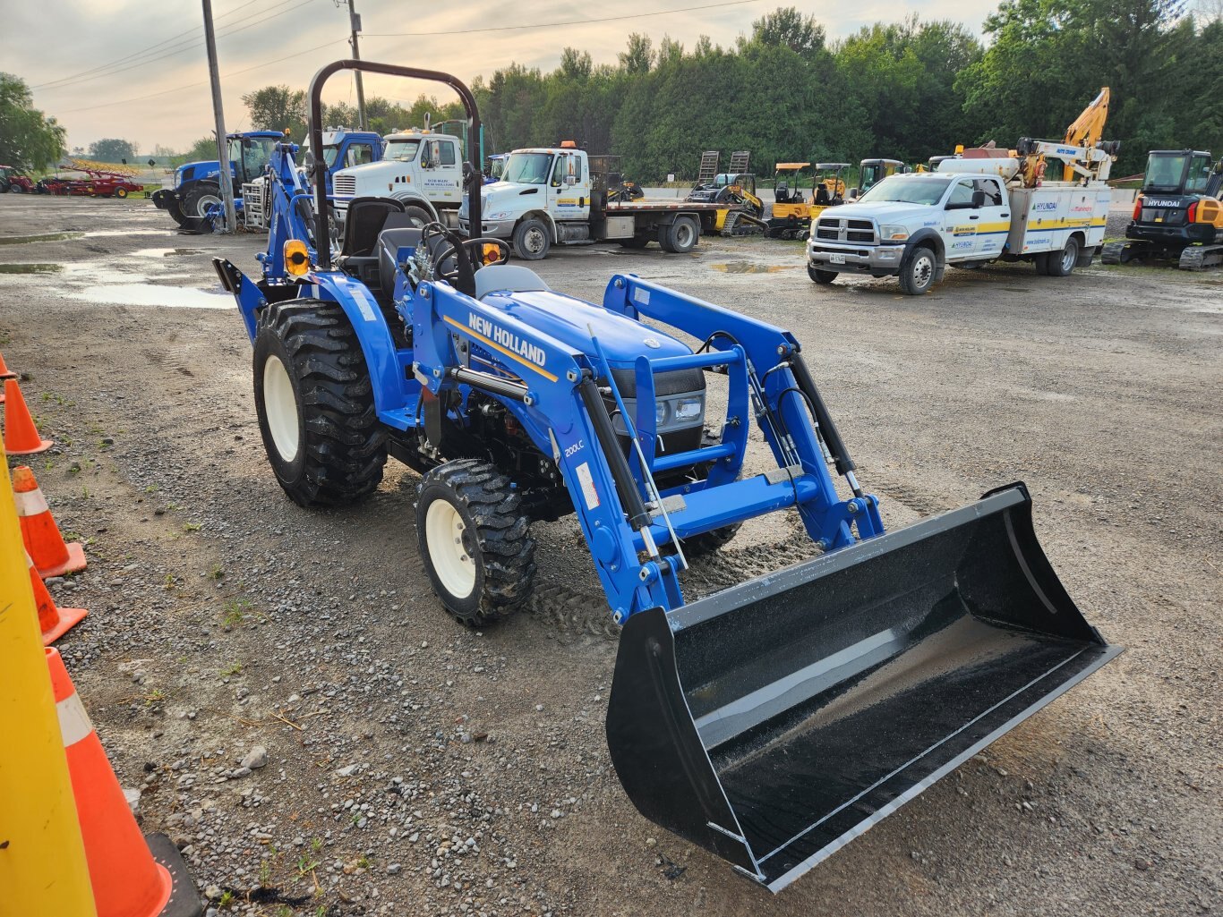 New Holland Workmaster 25 compact tractor with loader & backhoe